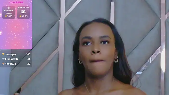 Chat XXX en directo de Sally-Noa