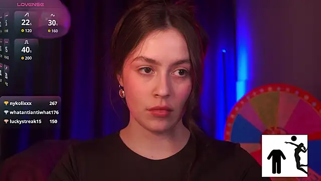 Živý XXX chat EmiliyaRoude