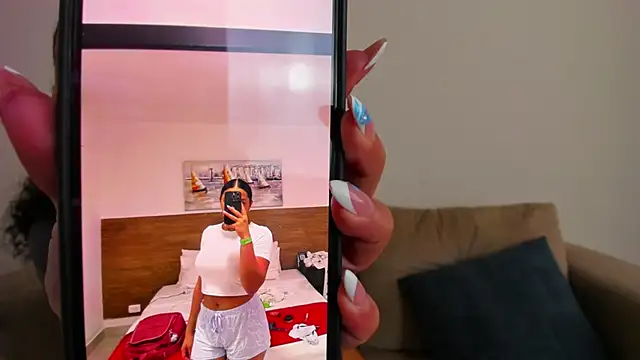 Živý XXX chat april_smiith