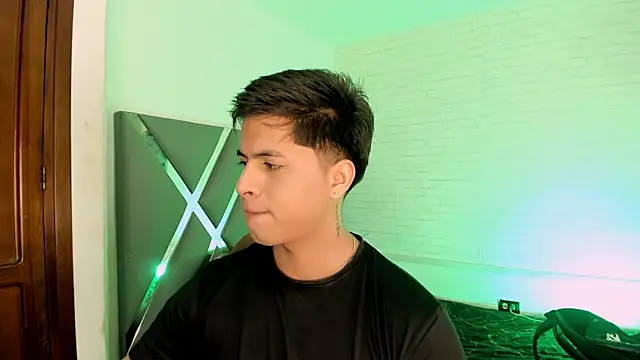 Niicky1_ 在線直播表演