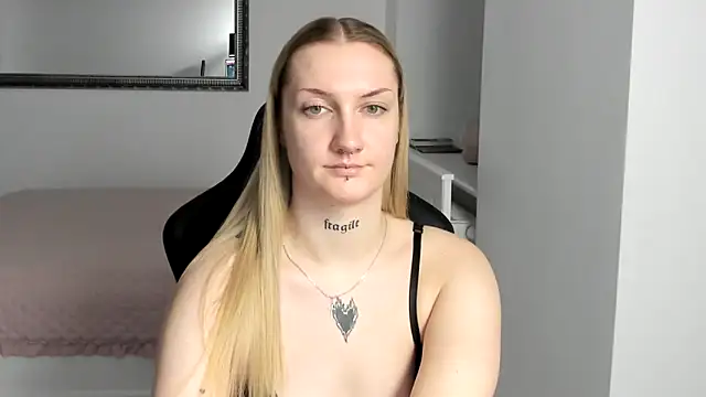 AlexaTease Webcam-Show