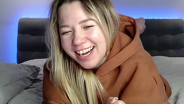 Embersweetbunny Adlı Modelin Canlı XXX Sohbeti