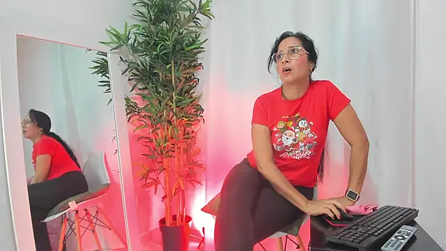 AnnaArela: вебкам-шоу