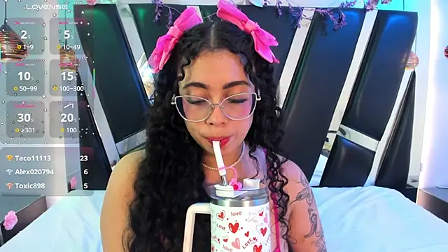 antonelllepiercee live XXX chat