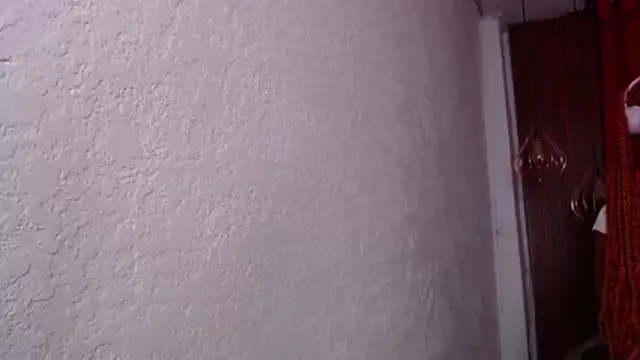 nikkystorm1_ live XXX chat