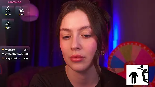 Chat XXX en directo de EmiliyaRoude