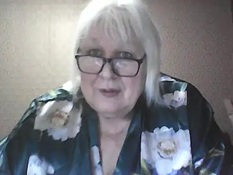 Alexia64231's Webcam Show