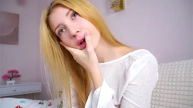 SunnivaCoviln Live XXX chat