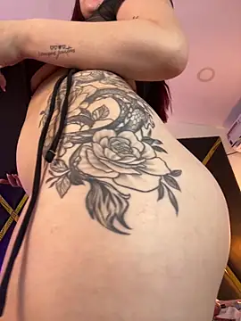 Chat +18 de EmmaaCastro ao vivo