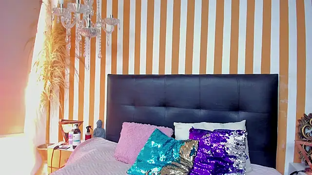 LunaToledoのライブXXXチャット