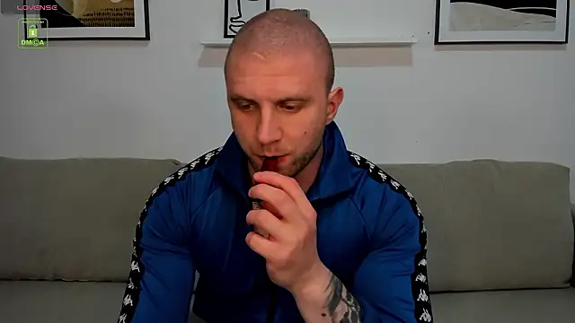 Chat XXX ao vivo de Gerard_Finbar