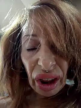 FrozenWaffle: вебкам-шоу