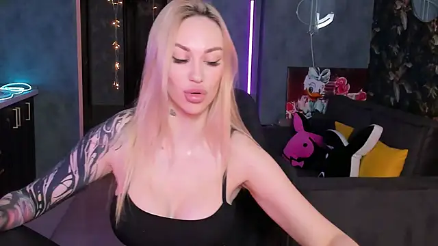 Blckmirrorr's Live XXX Chat