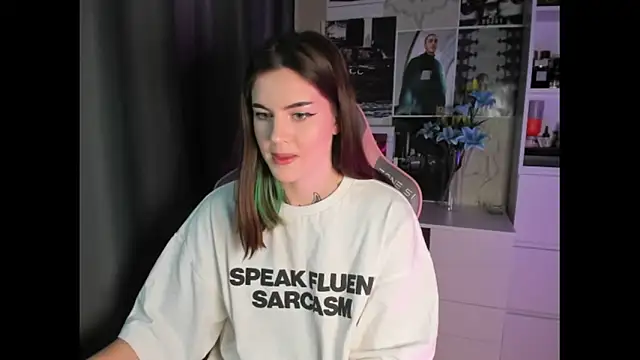 NikkieKitty's Live XXX Chat