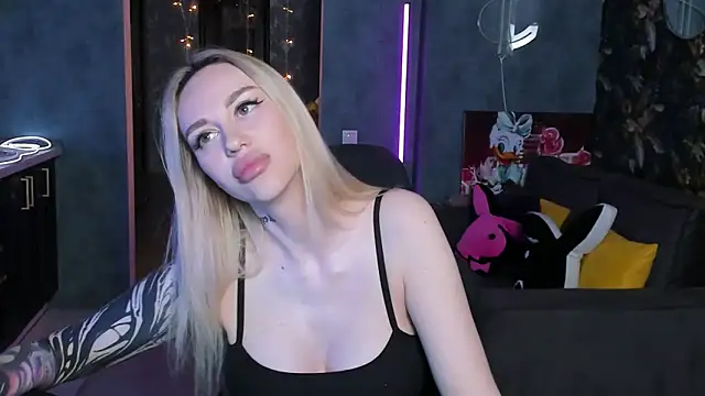 Blckmirrorr Adlı Modelin Canlı XXX Sohbeti