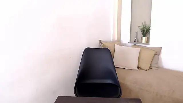 Neysha_1 Adlı Modelin Canlı XXX Sohbeti