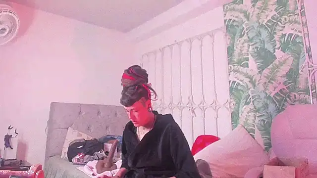 _sharlotte777 Adlı Modelin Canlı XXX Sohbeti