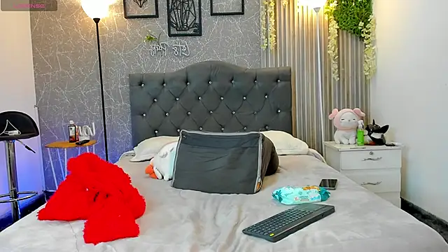 lana_gill1n Webbikameraesitys