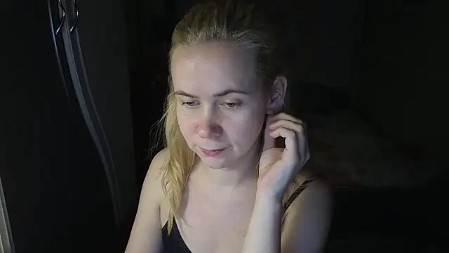 Riley_Roo 现场XXX聊天