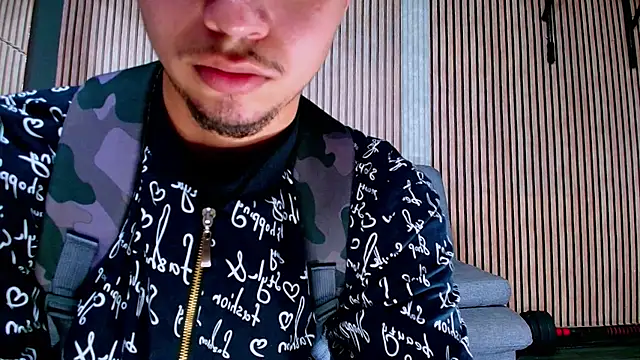 دردشة Derek_freeman الجنسية المباشرة