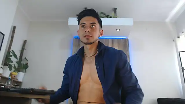 Andrew_4_ Adlı Modelin Web Kamerası Şovu