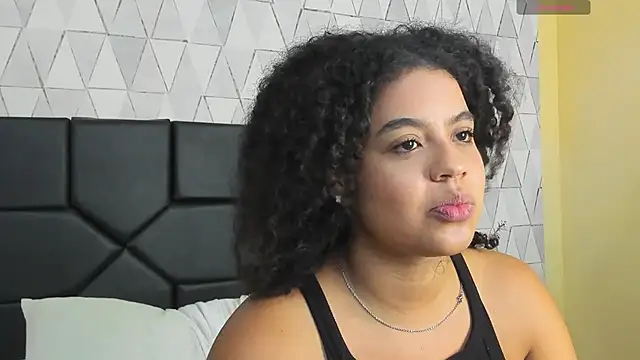 KaterinMoss 即時 XXX 聊天