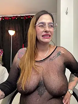 Alessandra_Schmoll 即時 XXX 聊天