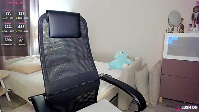 DannaEvan Adlı Modelin Canlı XXX Sohbeti