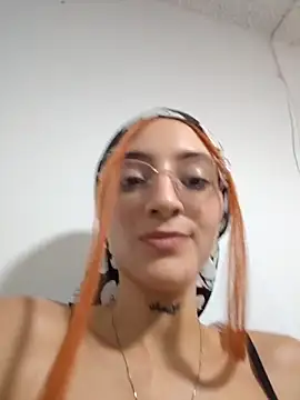 Chat +18 de Dani-peggin ao vivo