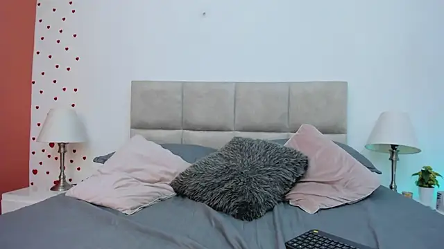 JulietaFerrer_ Adlı Modelin Canlı XXX Sohbeti