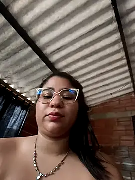 Chat +18 de Yelly ao vivo