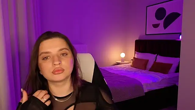 kirastorm_ Live XXX Chat