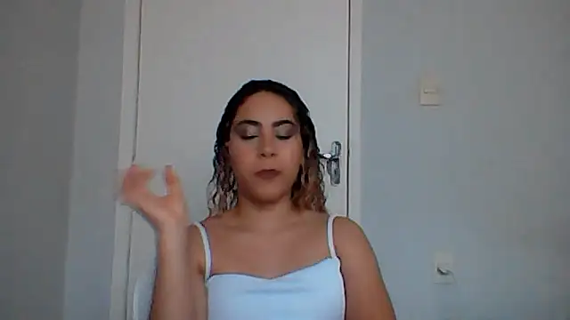 Chat XXX ao vivo de SavannahCustance