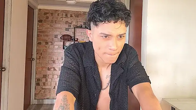 Edward_Milleer Live XXX-Chat