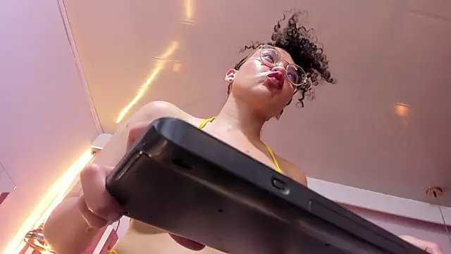 SweetStarr_ – Live XXX-chat