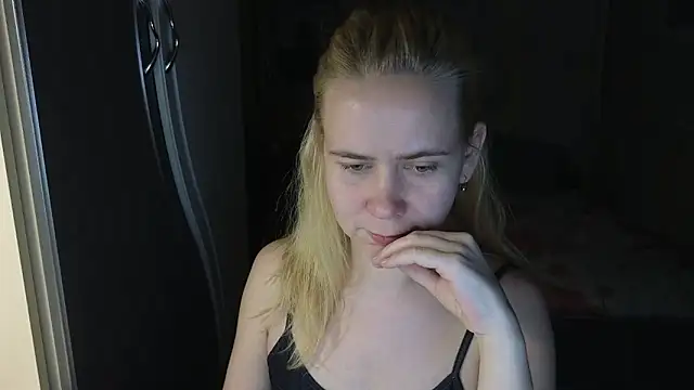 Riley_Roo Chat XXX live