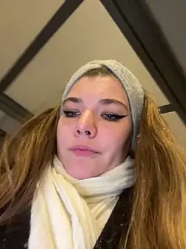 XXX chat uživo modela Holy_Tereza