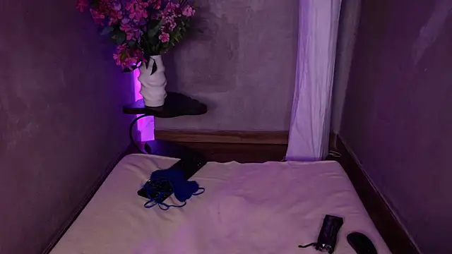 Sarah_greyy: απευθείας συνομιλία ΧΧΧ