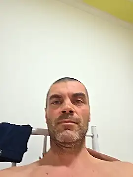 DOMINATOR_SIR-MASTER: απευθείας συνομιλία ΧΧΧ