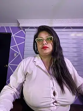 Chat XXX ao vivo de MiiaaJoness