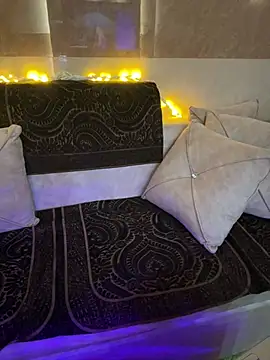 Chat XXX en directo de Classy-Bossy