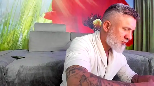 BlowMyXXL Live XXX Chat