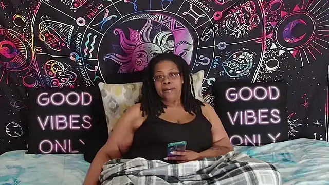 Czat XXX na żywo – RENAESPLEASUREPALACE