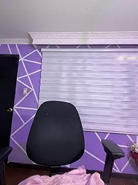 MiiaaJoness Adlı Modelin Canlı XXX Sohbeti