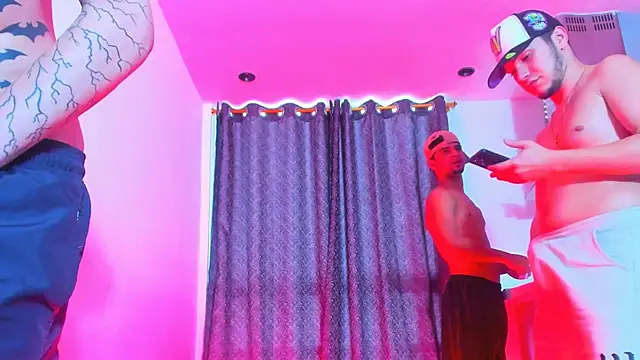 Pertunjukan Kamera Web TheBatMansion