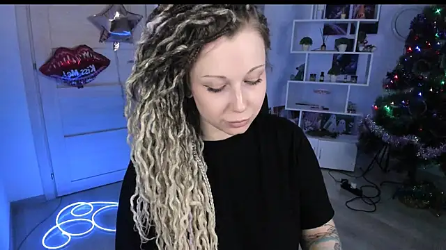 HoneySallyMoore 现场XXX聊天