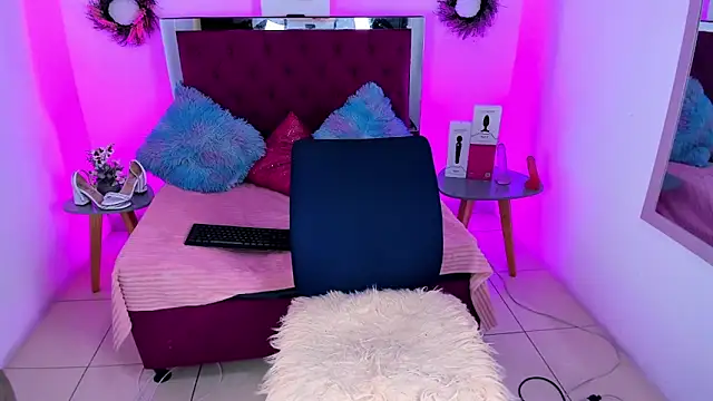 Samantha__F_W 在線直播表演