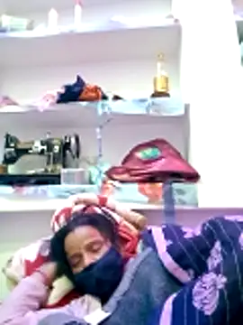 Chat XXX en directo de kiiuu_sexe