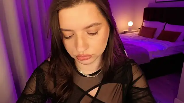 Онлайн чат XXX kirastorm_