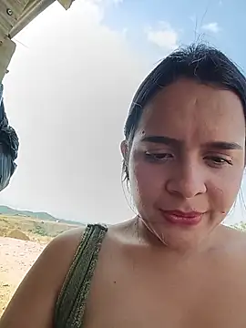 Julieth_hot-69 现场XXX聊天